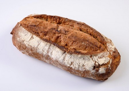 לחם מחמצת שיפון אגוזים